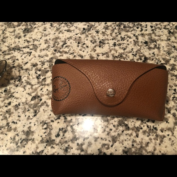 Ray Ban Aviators - Picture 3 of 3